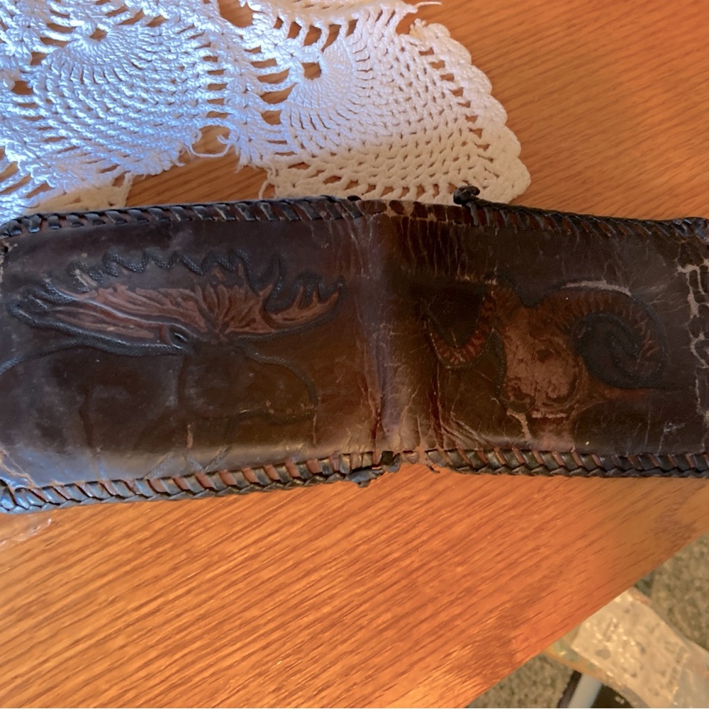 Leather Wallet, OLD, [Leather to be recycled anyone?]